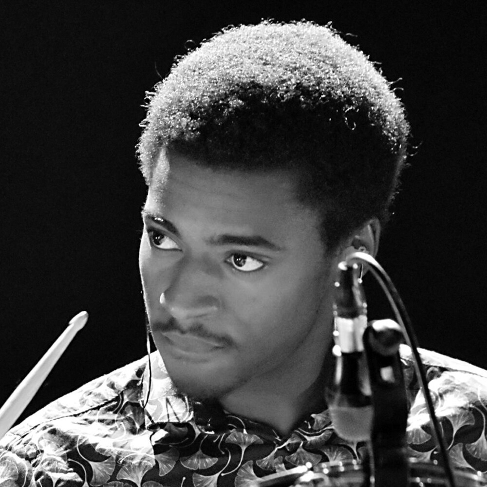 AKEMI FILLON - mélomanes, violon, piano, piano-jazz, jazz, musique indienne, musiques de films, musique classique, concerts, tournées, enregistrements, concerts classiques, mélodies, cross over, formation orchestrale, chefs d’orchestre, Musique de Chambre, Orchestre Symphonique, Pierre Boulez, M.W. Chung, Orchestre de Paris, Philharmonique de Radio France, Orchestre de Chambre de Paris, Orchestre de l’Opéra de Paris, Orchestre National d’Ile de France, Alexandre Desplat, Michel Legrand, Vladimir Cosma, Madonna, Mika, Vanessa Paradis, Benjamin Biolay, Serge Lama, Christophe Maé, Julien Clerc, Brian Wilson, Mika, Michael Bublé, Harry Connick Jr., Diana Krall